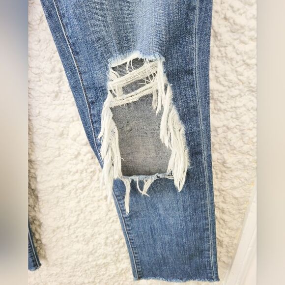 L'AGENCE Woman's Jordan High Rise Crop Straight Distressed Jeans Size 23 - Picture 11 of 14